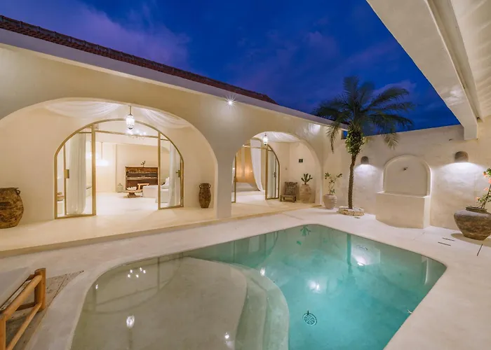 Stella: 2br Vibrant Mediterranean Oasis