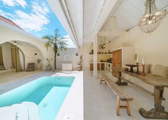 Stella: 2br Vibrant Mediterranean Oasis * Canggu (Bali)