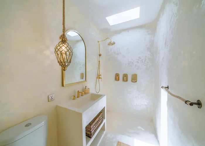 Stella: 2br Vibrant Mediterranean Oasis *