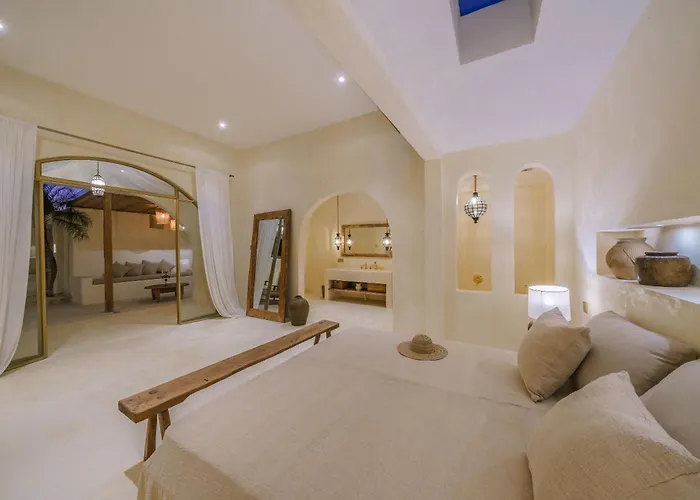 Stella: 2br Vibrant Mediterranean Oasis Canggu (Bali)