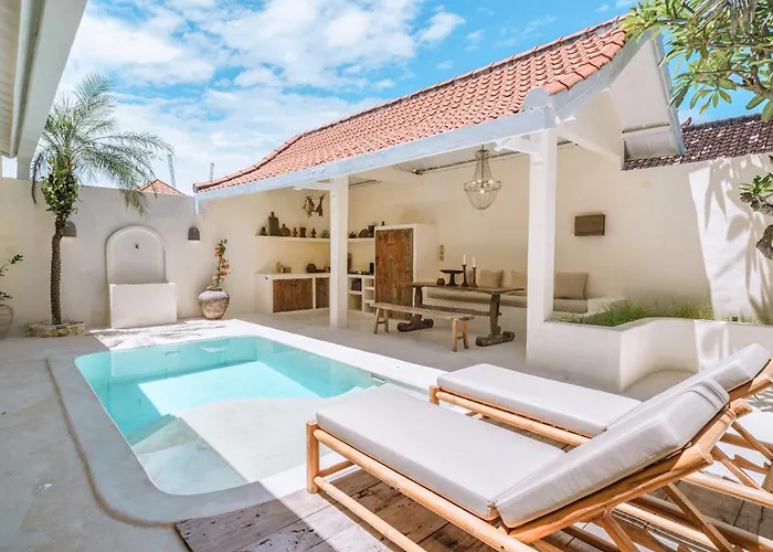 Stella: 2br Vibrant Mediterranean Oasis