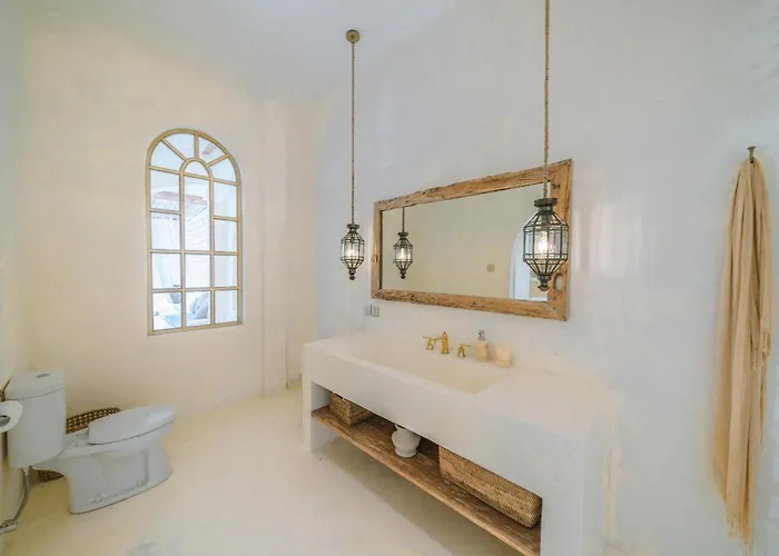 Stella: 2br Vibrant Mediterranean Oasis *